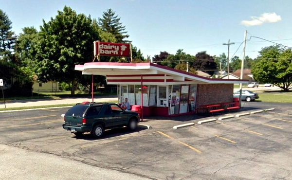 Tastee-Freez - Milan - 805 Dexter St (newer photo)